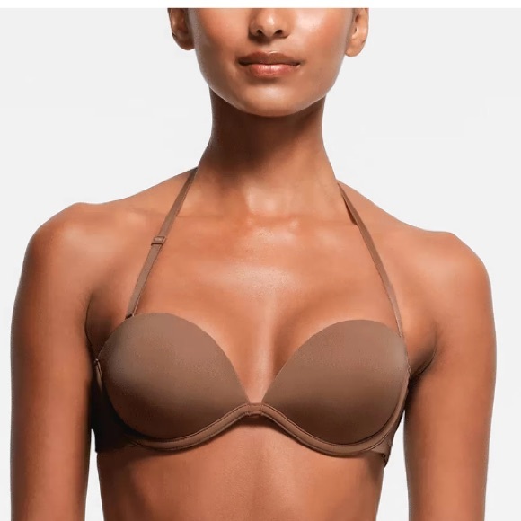 SKIMS Multi-Way Bra - color Jasper - Picture 4 of 15